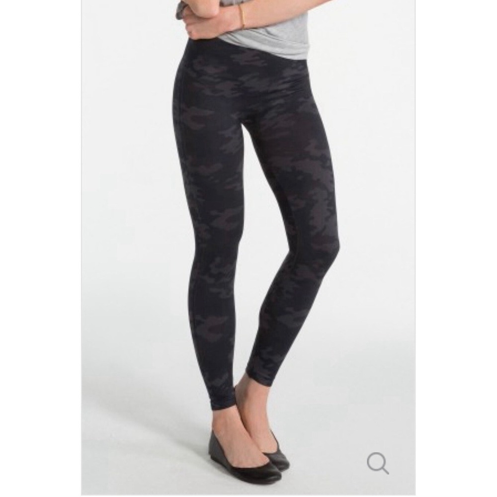 Spanx Seamless Camo Legging Women's size Medium